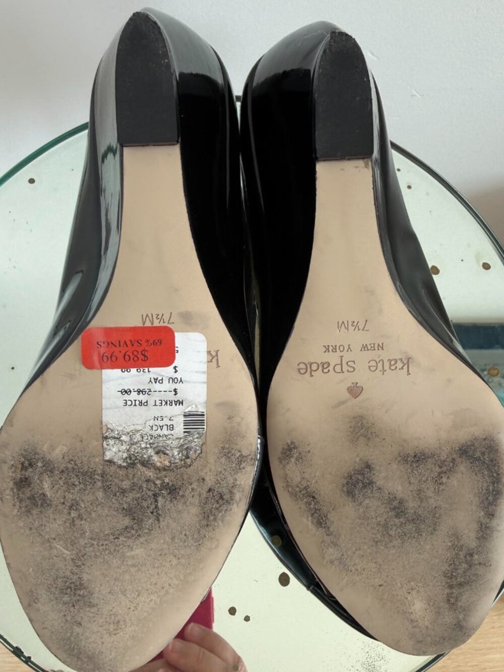 Kate Spade Black Patent Peep Toe Wedges with Gold Bow Details Sz 7.5 - Picture 5 of 5